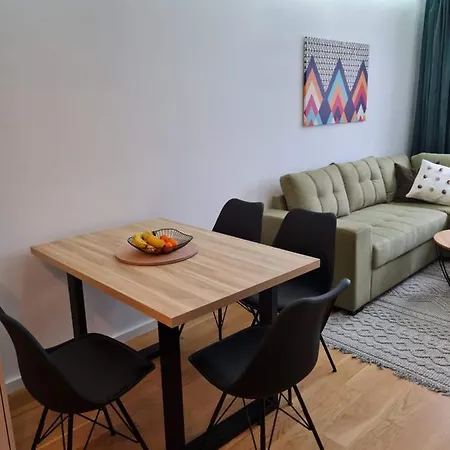 Snowflake - Odmah Do Lifta, Apartment